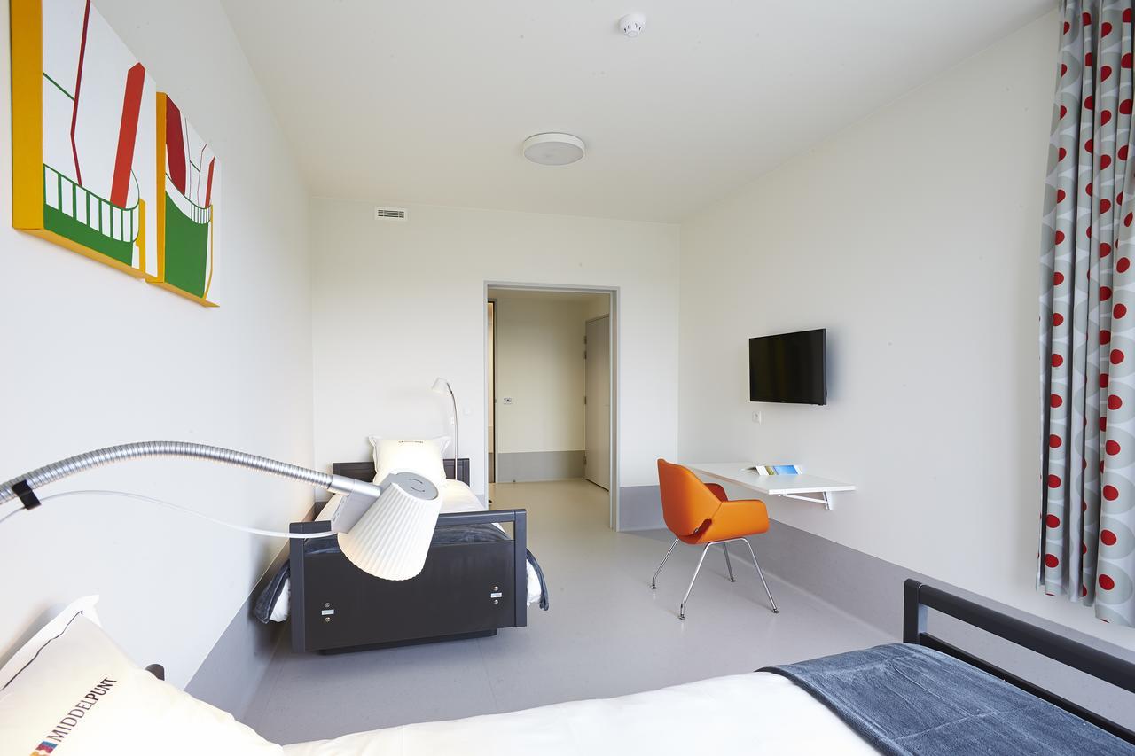 Hotel Middelpunt - Gratis Parking - Ontbijt Inbegrepen! Middelkerke Eksteriør billede